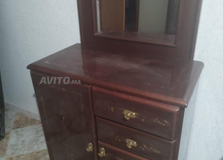 chambre à coucher très bonne état comme neuf 