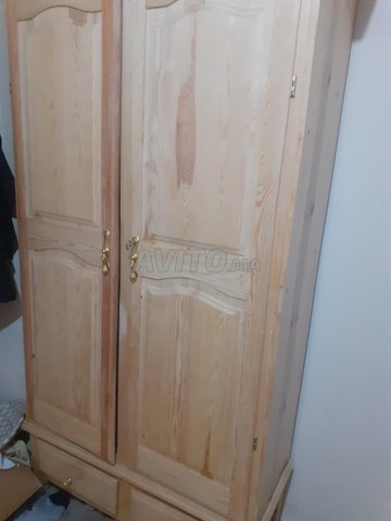 Placard deux porte en bonne qualité 