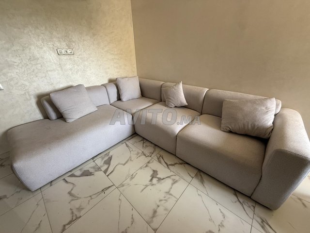 Canapé d’angle beige – Confort et design 