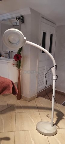 Lampe loupe avec lumière – Soin visage