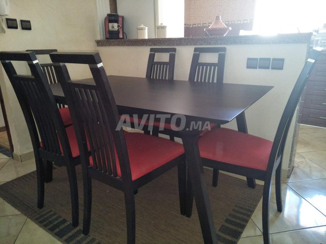 TABLE A MANGER 6 PERSONNES (KITEA)