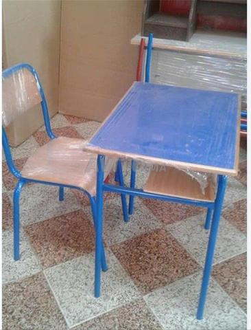 table scolaire rangement et tableau  