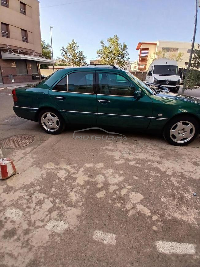Mercedes-Benz 220 Diesel Manuelle 1996 à Fès