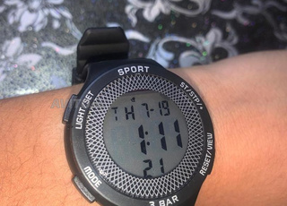 ساعة مائية رياضية أنيقة 