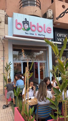 En Face du lycee Francaus Victor Hugo 