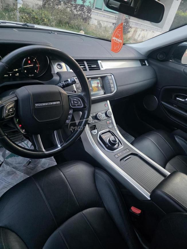 Range rover évoque 