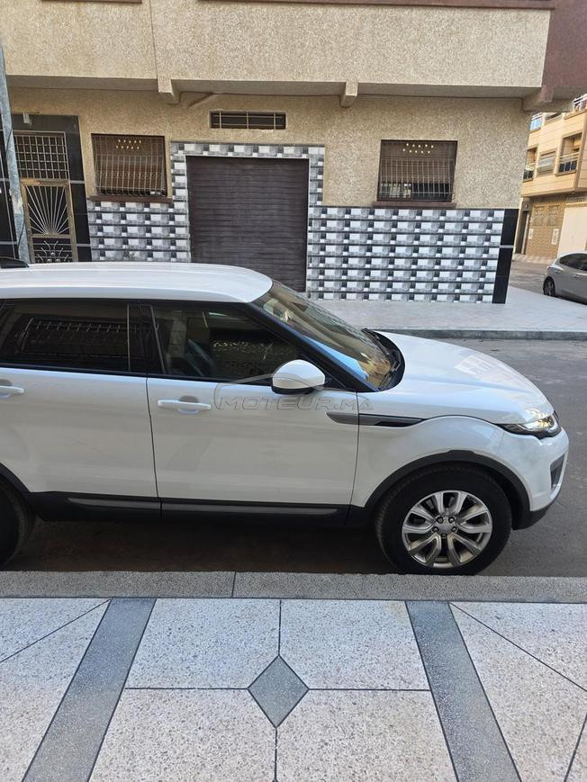 Range rover évoque 