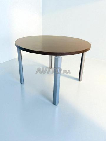 Table ronde sur pieds Haworth 120cm 4 personnes