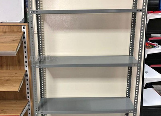 Rayonnage métallique léger a 5 niveaux dispo