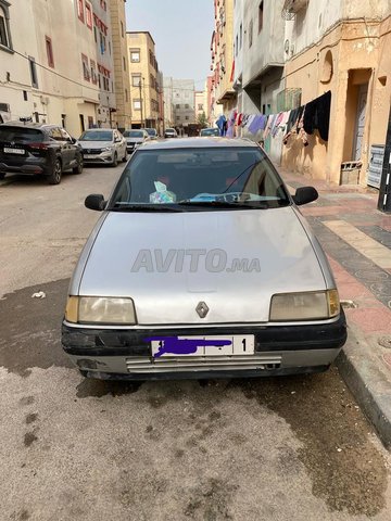 Renault R19 Essence Manuelle 1992 à Dakhla