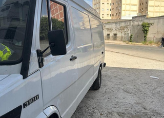 Mercedes 310 – fourgon utilitaire de 1991