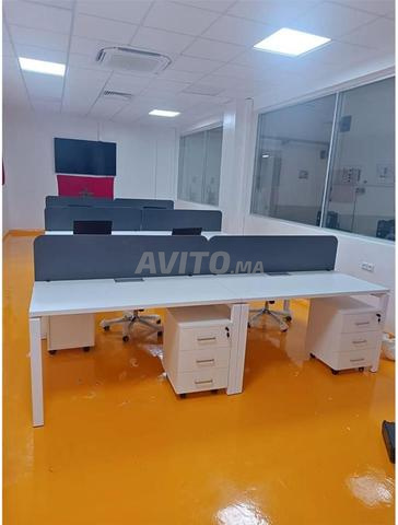 des bureaux  multipostes sur métallique en bois   