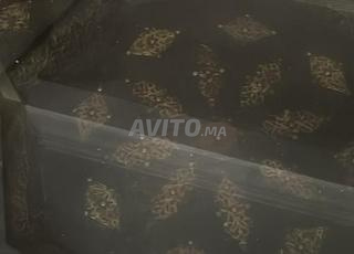  À vendre  Table en bois  Élégance naturelle 