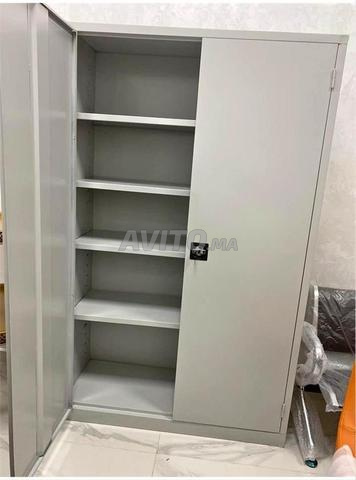 table chaises semi métallique et  en tissu 