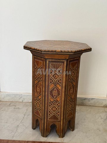 Lot de 7 tables marocaines artisanales en bois