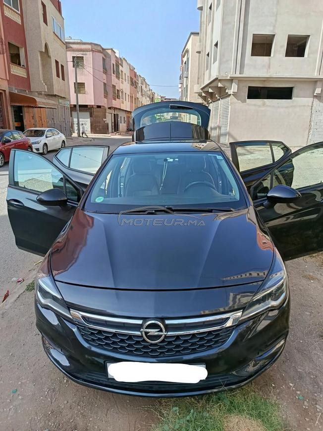 Opel Astra Diesel Manuelle 2016 à Berrechid