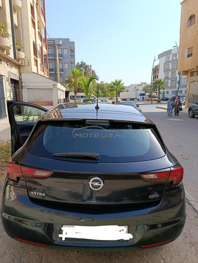 Opel Astra Diesel Manuelle 2016 à Berrechid