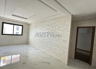 شقة من 3 غرف للبيع قرب محطة الجديدة حرارين