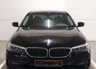 بي إم دبليو 520 د - لاين رياضي