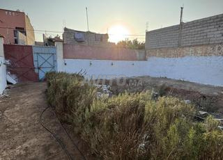 Terrain à vendre d'une superficie de 400 M