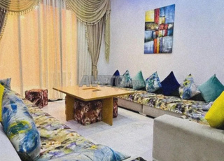 Appartement disponible maintenant pour les familles au centre-ville sans intermédiaire