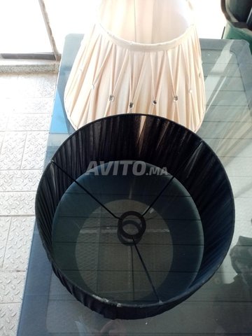 2 CHAPEAUX DE LAMPADAIRE