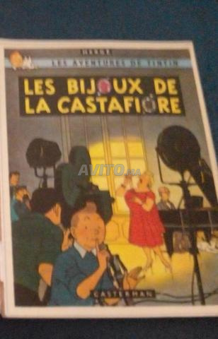 BD DE TINTIN LES BIJOUX DE LA CASTAFIORE 