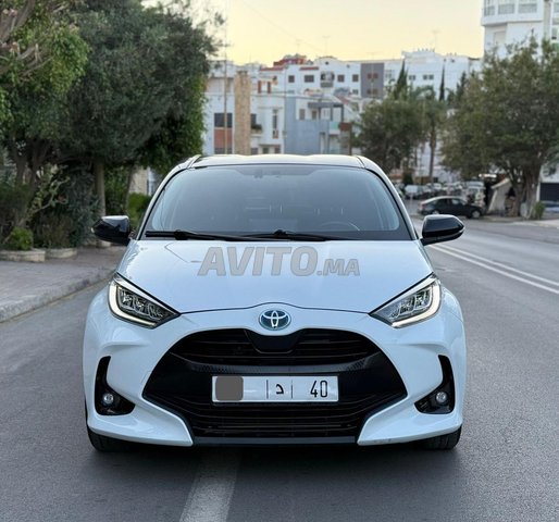 Toyota yaris 2022 hybrid 