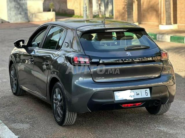 Peugeot 208 Diesel Manuelle 2022 à Rabat - 2