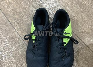 حذاء رياضي  كرة القدم مع واقي الساق