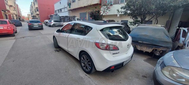  سيارة مازدا 3 في حالة جيدة 