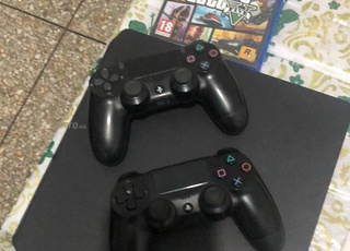 PlayStation 4 slim