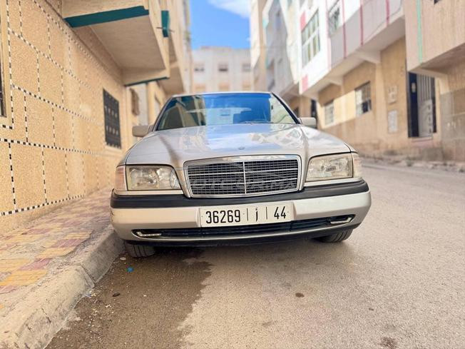 Mercedes-Benz C220 Diesel Manuelle 1998 à Tétouan