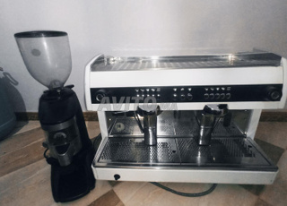 متريال المقهى كومبلي للبيع 