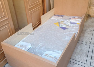 lit et matelas d'enfant 