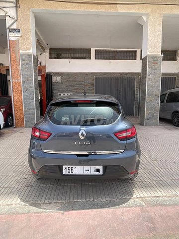 Renault clio 4 diesel bon etat faire reprise 