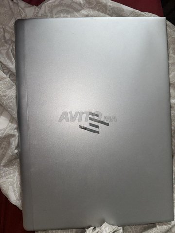 HP EliteBook 830 G5.