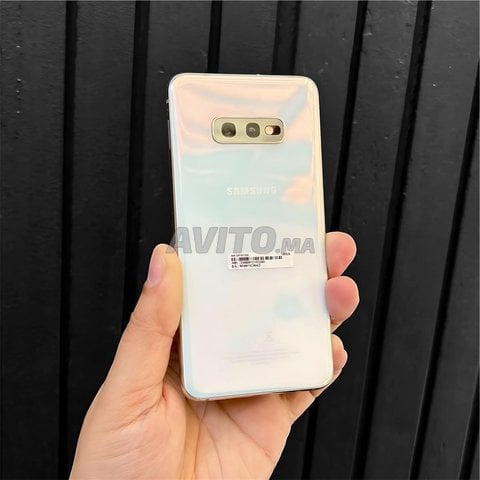 SAMSUNG S10E NOUVEAU 