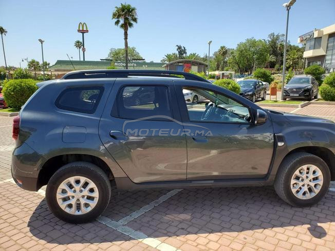 dacia duster  2022 3amra 100 000 km 