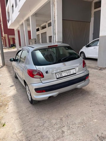 Peugeot 206 Essence Manuelle 2011 à Agadir