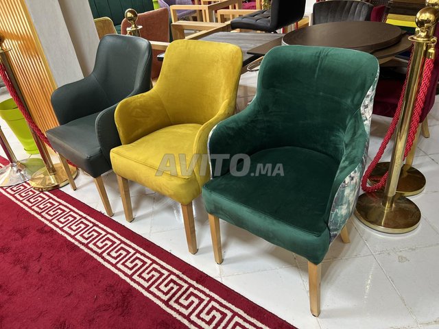 les chaises des café