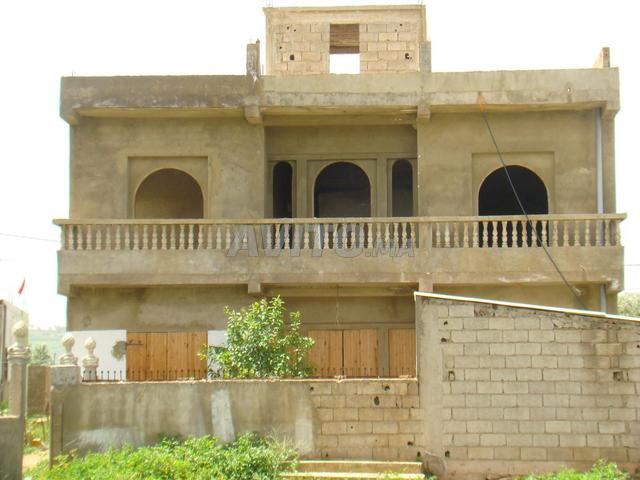 Vends belle villa-riad semi-finie  - 2