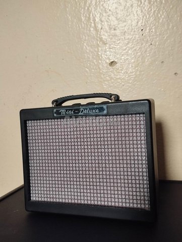Fender MD20 Mini Deluxe Amplifier 