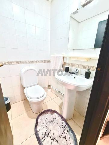 jolie chambre meublée