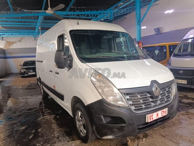 Renault Master H2L2 2016 à Fès