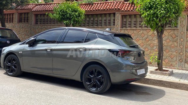 Opel Astra Diesel Automatique 2021 à Casablanca