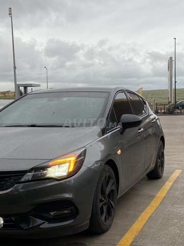Opel Astra Diesel Automatique 2021 à Casablanca