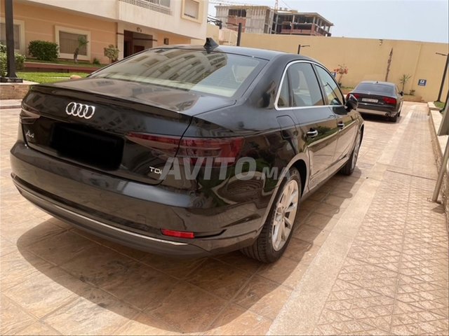 Audi A4 Diesel Automatique 2017 à Agadir