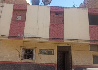 دار محفظة للبيع بسيدي مومن جديد 