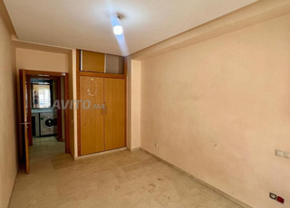 CHAMBRE VIDE AVEC PLACARD POUR NOMME À BELVÉDÈRE 